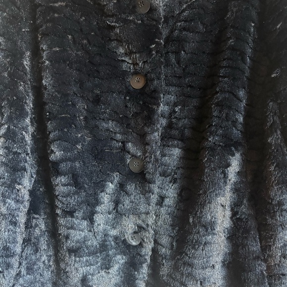 Torrid Faux Fur Cropped Jacket - Picture 7 of 13